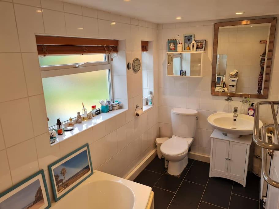 מיידנהד Modern Bungalow With Private Swimming Pool מראה חיצוני תמונה